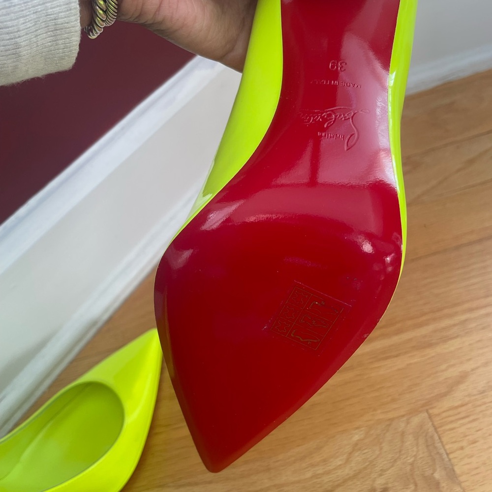 Christian Louboutin Kate 100 Fluo Yellow Neon Heels Size 39 NIB - Picture 4 of 8